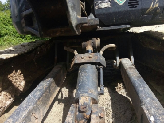 ขายรถแบคโฮ KUBOTA KX1613 ขนาด 5 ตัน เอกสารเล่มทะเบียน มีหัวคีปไม้พร้อมบุ้งกี๋ ไมล์ 5000 ชม.ราคา 750000