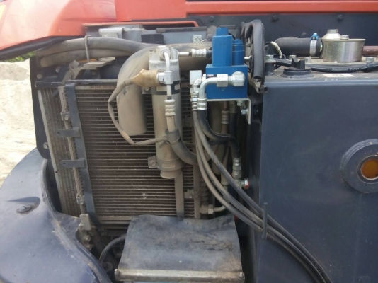 ขายรถแบคโฮ KUBOTA KX1613 ขนาด 5 ตัน เอกสารเล่มทะเบียน มีหัวคีปไม้พร้อมบุ้งกี๋ ไมล์ 5000 ชม.ราคา 750000