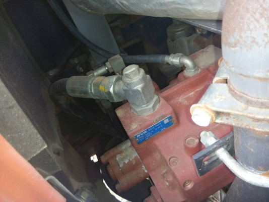 ขายรถแบคโฮ KUBOTA KX1613 ขนาด 5 ตัน เอกสารเล่มทะเบียน มีหัวคีปไม้พร้อมบุ้งกี๋ ไมล์ 5000 ชม.ราคา 750000