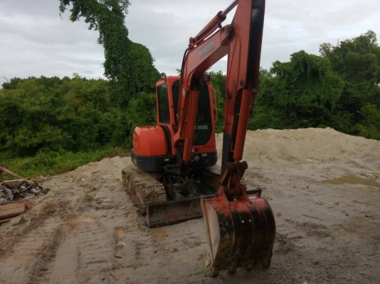 ขายรถแบคโฮ KUBOTA KX1613 ขนาด 5 ตัน เอกสารเล่มทะเบียน มีหัวคีปไม้พร้อมบุ้งกี๋ ไมล์ 5000 ชม.ราคา 750000