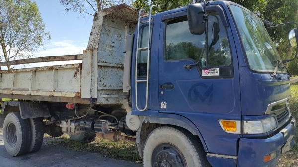 ขายรถบรรทุก 6 ล้อดัมพ์ใหญ่ HINO 168 แรงม้ารถประกอบ ราคา 400000