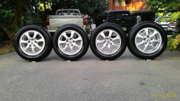 ขายล้อแม็กพร้อมยางปี13 ราคาถูกๆๆ (ขายแล้ว20ธค58)