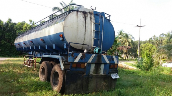ขายหางเทรลเลอร์แท็งค์น้ำยาง 2 เพลา ขนาดบรรจุ 29000 ลิตร ราคา 300000