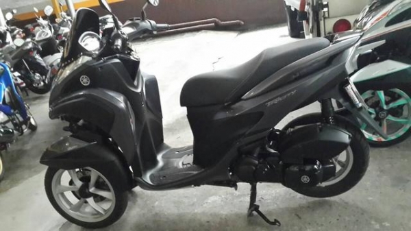 ขาย YAMAHA Tricity 125 สีเทา ปี 57 สภาพสวยมากๆ วิ่งน้อย เล่มทะเบียนพร้อมโอน