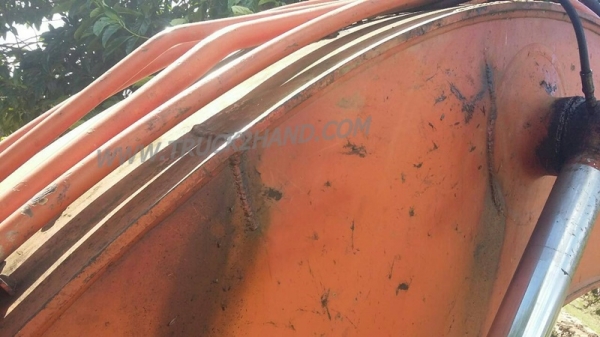 รถแบคโฮ HITACHI EX 200 สภาพพร้อมใช้งาน