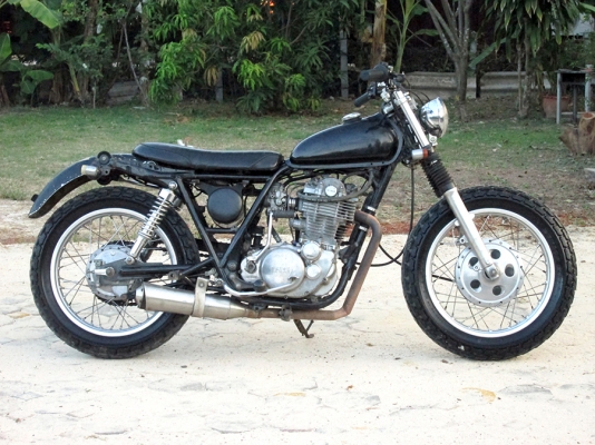 Yamaha SR400 เลขเต็ม