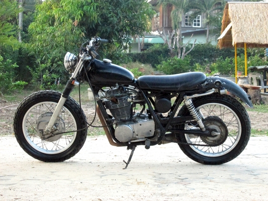 Yamaha SR400 เลขเต็ม