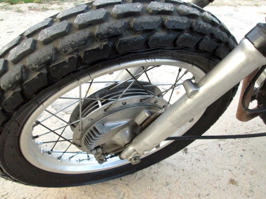 Yamaha SR400 เลขเต็ม