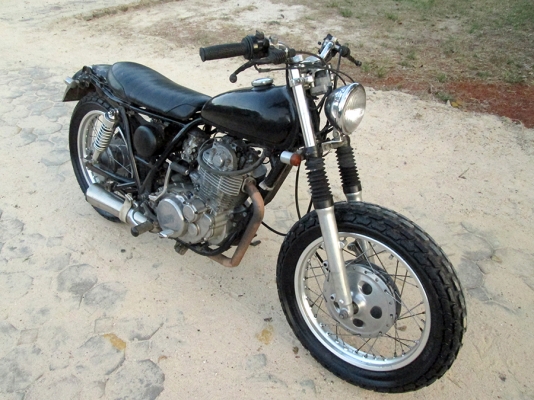 Yamaha SR400 เลขเต็ม