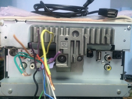 Pioneer AVH-165DVD จอความละเอียดWVGA USB DVD MP3 AUX ปรีเอ้า2ชุด วีดีโอ in out อย่างละ1 สภาพสวย อุปกรณ์ครบ ยกกล่อง มือ2