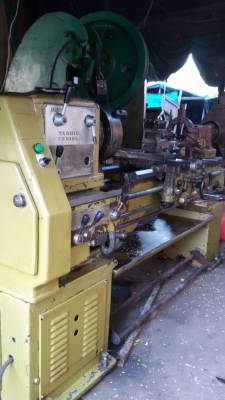 ขายเครื่องกลึง6ฟุตต้าชิง1000b. 3เพลามีเบรคพร้อมใช้