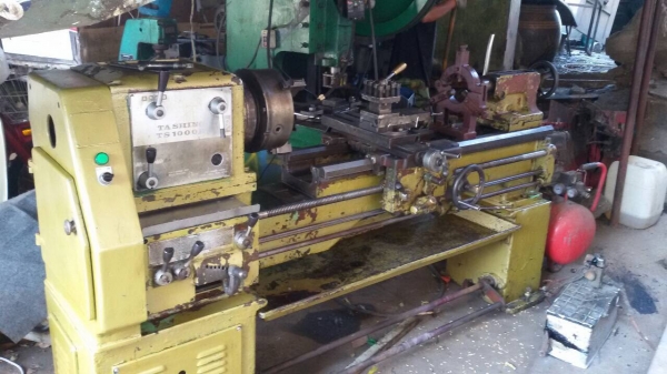 ขายเครื่องกลึง6ฟุตต้าชิง1000b. 3เพลามีเบรคพร้อมใช้