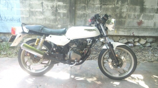 cb 125