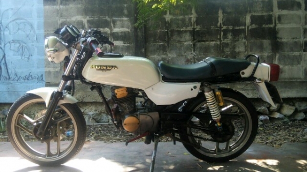 cb 125