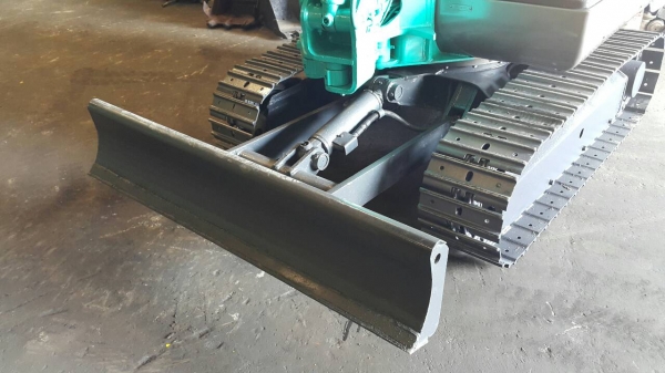 ขาย รถขุด KOBELCO รุ่น SK025 มือสองญี่ปุ่น แทร็กเหล็ก ปั้มนิ้ว คอนโทรลสั้น สลักแน่นทั้งหมด  มือถือ/LINE ID : 0818753444