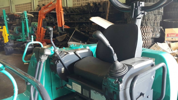 ขาย รถขุด KOBELCO รุ่น SK025 มือสองญี่ปุ่น แทร็กเหล็ก ปั้มนิ้ว คอนโทรลสั้น สลักแน่นทั้งหมด  มือถือ/LINE ID : 0818753444