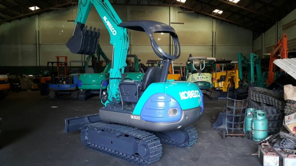 ขาย รถขุด KOBELCO รุ่น SK025 มือสองญี่ปุ่น แทร็กเหล็ก ปั้มนิ้ว คอนโทรลสั้น สลักแน่นทั้งหมด  มือถือ/LINE ID : 0818753444