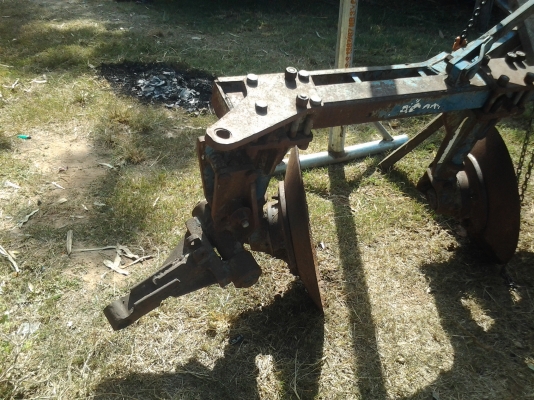 ขายตามสภาพพาน3ใบ24นิ้วของCMT