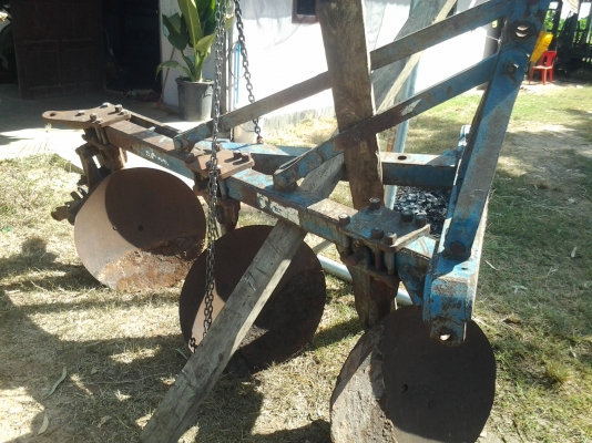 ขายตามสภาพพาน3ใบ24นิ้วของCMT