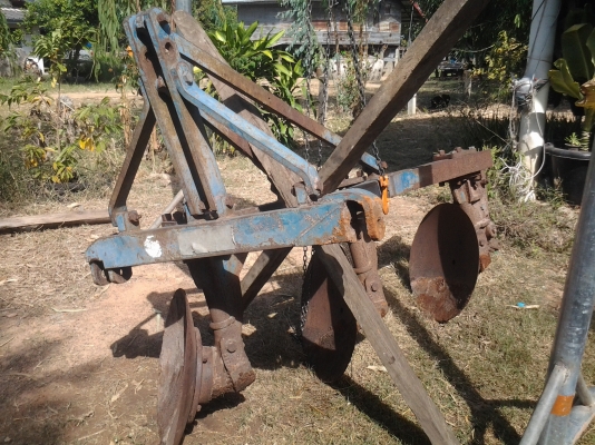 ขายตามสภาพพาน3ใบ24นิ้วของCMT