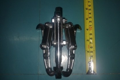 ขายสามขาถอดลูกปืนเก่าเก็บ ขนาด4"TAPARIA Made in India.DROPFORGETSTEEL. ขายสามขาถอดลูกปืนเก่าเก็บ ขนาด4"TAPARIA Made in India.DROPFORGETSTEEL.