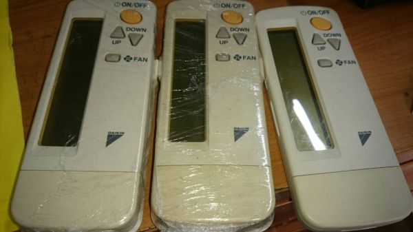 รีโมทแอร์ไดกิ้น  ฝังฝ้า ของเเท้แท้