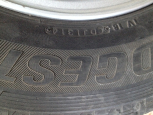 ขายล้อแม็กไทรทัน 5 รู 114 พร้อมยาง ปี 14