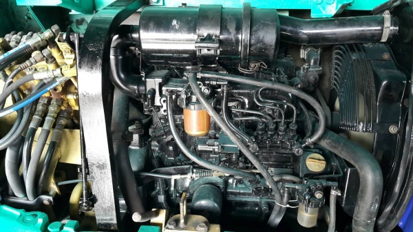 ขาย รถขุด KOMATSU รุ่น PC40-7- มือสองญี่ปุ่น แทร็กเหล็ก คอนโทรลสั้น สลักแน่นทั้งหมด คันนี้ มีไลน์ใส่หัวกระแทกได้ เอวแน่นสุดๆ มือถือ/LINE ID : 0818753444