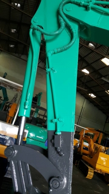 ขาย รถขุด KOMATSU รุ่น PC40-7- มือสองญี่ปุ่น แทร็กเหล็ก คอนโทรลสั้น สลักแน่นทั้งหมด คันนี้ มีไลน์ใส่หัวกระแทกได้ เอวแน่นสุดๆ มือถือ/LINE ID : 0818753444