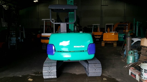 ขาย รถขุด KOMATSU รุ่น PC40-7- มือสองญี่ปุ่น แทร็กเหล็ก คอนโทรลสั้น สลักแน่นทั้งหมด คันนี้ มีไลน์ใส่หัวกระแทกได้ เอวแน่นสุดๆ มือถือ/LINE ID : 0818753444