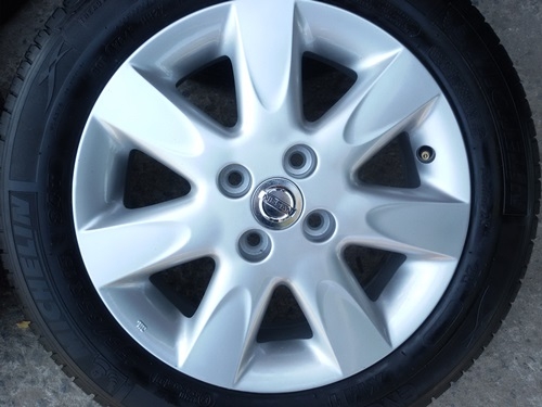 ขายล้อ NISSAN March 15 ยางปี  13   4 ล้อ