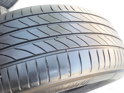 ขายยาง225/60/16 ปี 13 MICHERLIN 3ST 4 เส้น ขายยาง225/60/16 ปี 13 MICHERLIN 3ST 4 เส้น