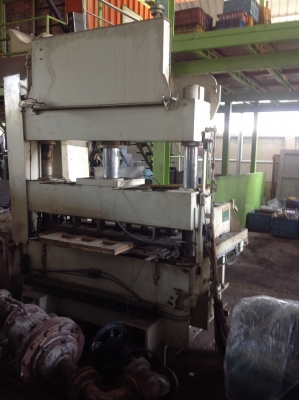 แท่น อัด