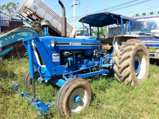 ขายรถไถ FORD เครื่องT3 อุปกรณ์ครบ ดันหน้า ผานหลัง สภาพพร้อมใช้งาน สนใจโทร 090-8588220คุณนะ 093-3258446คุณบิว หรือเข้าดูสินค้าอื่นๆได้ที่ www.truck.in.th/498 หรือเพจFacebook ณรงค์ ซื้อขายรถมือสอง (เว็บไซต์ส่วนตัว) หรือFacebook ตลาดรถมือสอง คุณนะ