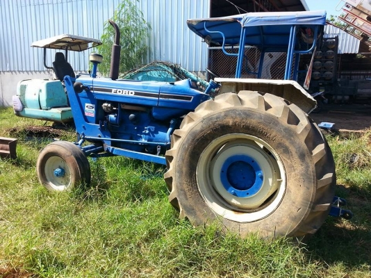 ขายรถไถ FORD เครื่องT3 อุปกรณ์ครบ ดันหน้า ผานหลัง สภาพพร้อมใช้งาน สนใจโทร 090-8588220คุณนะ 093-3258446คุณบิว หรือเข้าดูสินค้าอื่นๆได้ที่ www.truck.in.th/498 หรือเพจFacebook ณรงค์ ซื้อขายรถมือสอง (เว็บไซต์ส่วนตัว) หรือFacebook ตลาดรถมือสอง คุณนะ