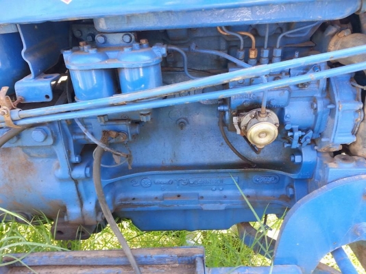 ขายรถไถ FORD เครื่องT3 อุปกรณ์ครบ ดันหน้า ผานหลัง สภาพพร้อมใช้งาน สนใจโทร 090-8588220คุณนะ 093-3258446คุณบิว หรือเข้าดูสินค้าอื่นๆได้ที่ www.truck.in.th/498 หรือเพจFacebook ณรงค์ ซื้อขายรถมือสอง (เว็บไซต์ส่วนตัว) หรือFacebook ตลาดรถมือสอง คุณนะ