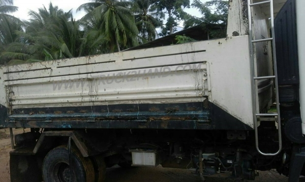 กระบะดัมพ์สามมิตรถอดออกจากรถดั๊มอีโน่ (ตามภาพรูปรถ) กระบะยาว 4 เมตร