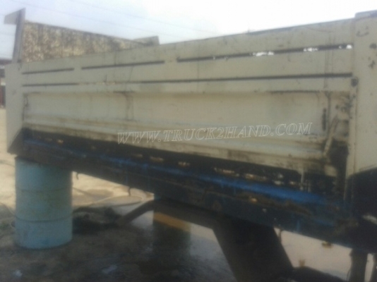 กระบะดัมพ์สามมิตรถอดออกจากรถดั๊มอีโน่ (ตามภาพรูปรถ) กระบะยาว 4 เมตร