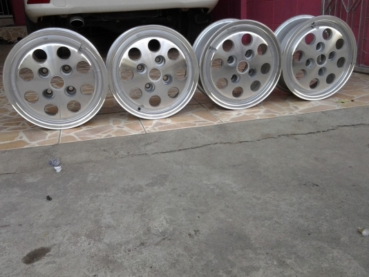 ล้อ mira 13x5.5 / 4x110 ทำสีปัดเงาแล้ว พร้อมใส่ ส่งได้ทั่วไทย 0850227371