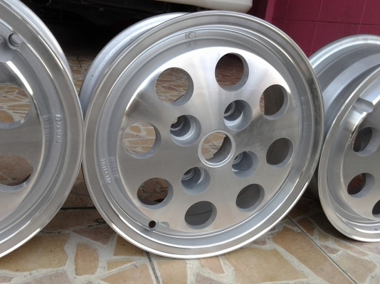 ล้อ mira 13x5.5 / 4x110 ทำสีปัดเงาแล้ว พร้อมใส่ ส่งได้ทั่วไทย 0850227371
