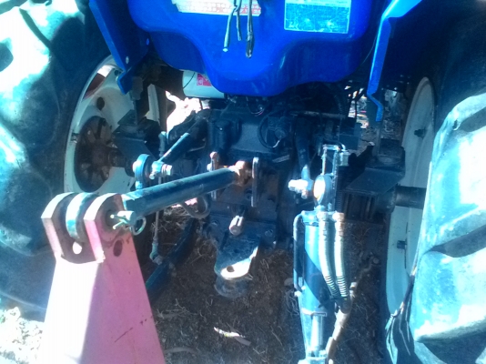 รถไถ 4x4พร้อมลงงานได้ผาน5ใบขนาด27แรง รถไถ 4x4พร้อมลงงานได้ผาน5ใบขนาด27แรง