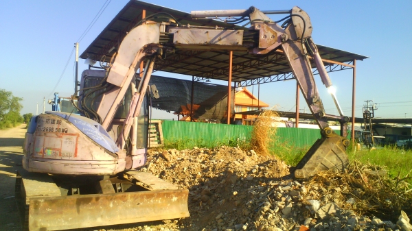 ขาย รถขุด SUMITOMO SH75UX2 มือสองญี่ปุ่น ไม่เคยผ่านการใช้งานในประเทศไทย สนใจ ติดต่อ 092 315 8787