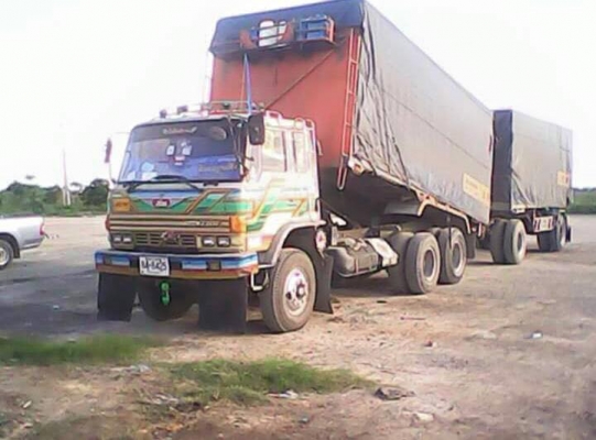 ขายสิบล้อ HIno SUMO 227 220แรงพ่วงแม่ดั้ม เครื่องเดิม เกียร์อี้ตั้น