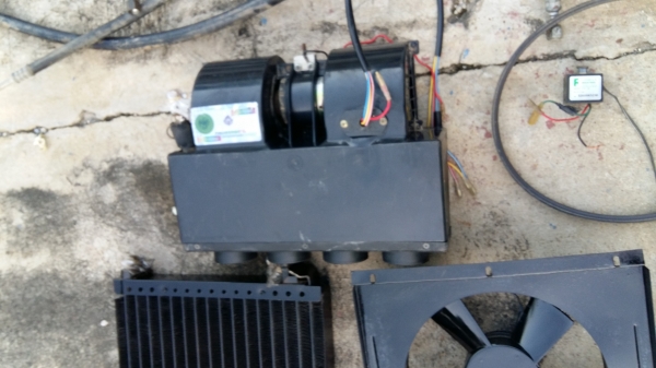 ขายครับ ยกชุดใส่ได้เลย 7500 ต่อรองได้ครับ0805802926