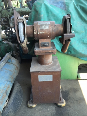 Sell>> ‪#&lrm;มอเตอร์หินเจียรไฟฟ้า‬ ‪#&lrm;Zenya‬ Made in Japan มอเตอร์ 750 W. ไฟ 380V. หินขัดขนาด 10" พร้อมแท่นตั้งพื้น ฐานยาง