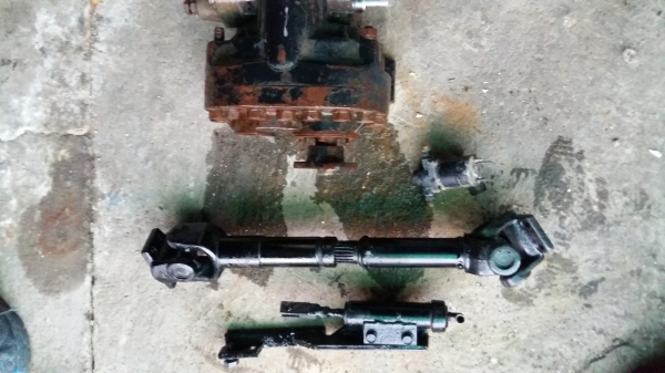 ขายด่วน ปั้ม15 ตัน เพลาปั่น ตัวยิงด้วยลม 6500 ต่อรองได้ครับ