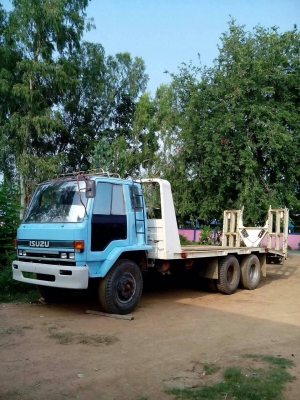 ขายรถเทเลอร์ Isuzu rocky เครื่อง 195 แรง 2 เพลา 6 เกียร์ ช่วงล่างใหญ่ เบรคจิฟฟี่ ทะเบียนพร้อม