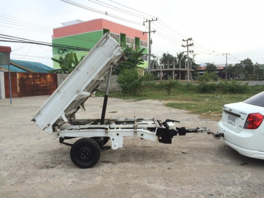 ขายเทรลเลอร์ดั้ม. เป็นชุดดั้ม และคัทซี. รถบรรทุกเล็กญี่ปุ่น. ปี12. สภาพใหม่มากใช้งานน้อย กระบะเปิดได้3ด้านครับ มีเบรคมือ กล่องเก็บอุปกรณ์ครับ รายละเอียดโทรสอบถามได้ครับ. ราคา68000บาท. 089. 0211090 Id champ_rama2