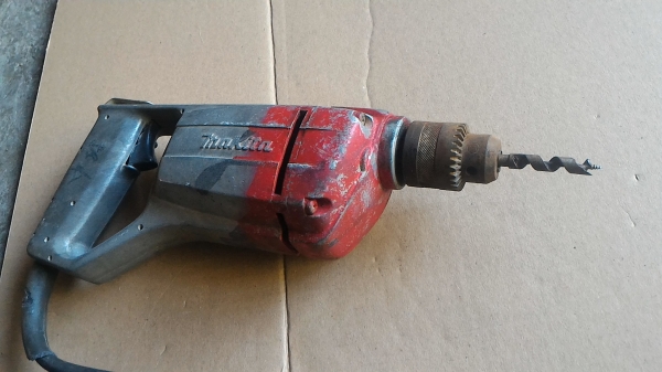 สว่านมือ Makita แบบรอบช้าแรงบิดสูง โครงสร้างอลูมิเนียม จากญี่ปุ่น