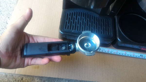 เครื่องชงกาแฟเอนกประสงค์  BRIEL สามารถชงได้ทั่งกาแฟสดแบบเป็นแก้วๆ และ กาแฟสำเร็จรูปเป็นโถพร้อมอุ่นตลอดเวลา